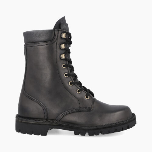AR8 - Black